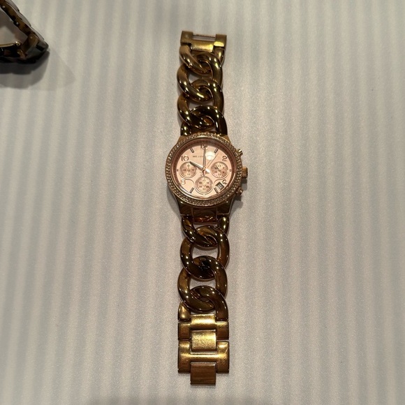 Michael Kors MK3247 Wrist Watch for Women in Rose Gold - Picture 1 of 5